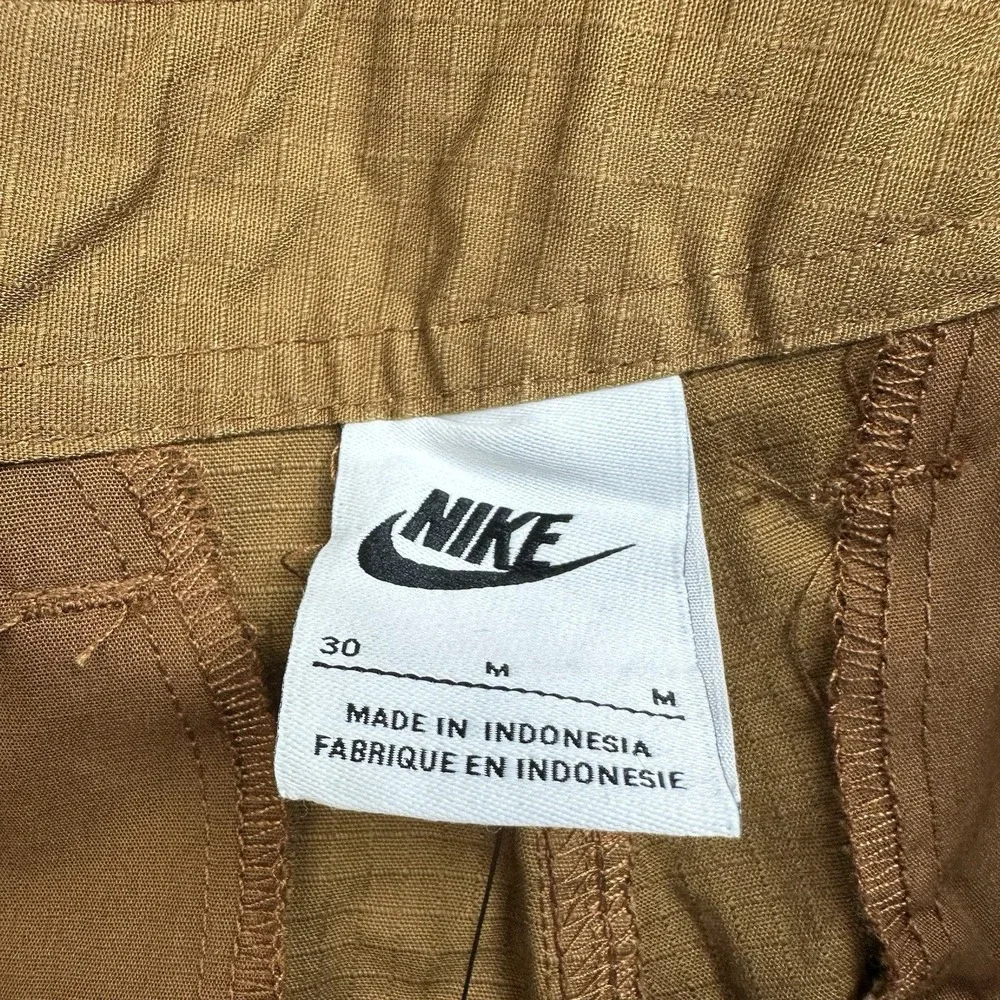 Nike Club Woven Cargo Shorts Mens Size 30 British Tan FN3517-281 Ripstop Utility